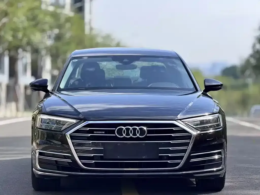 Audi A8 — фото 3