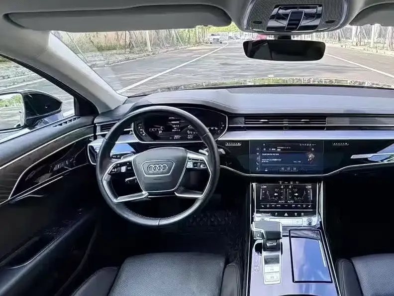 Audi A8 — фото 5