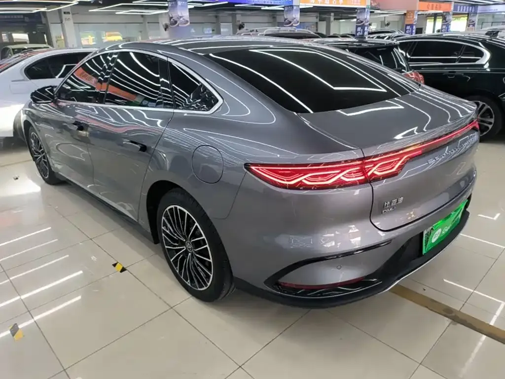 BYD Han — фото 10