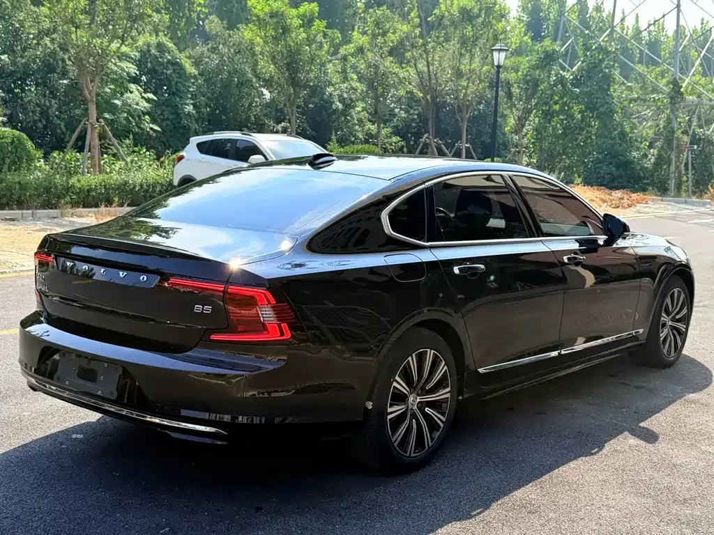 Volvo S90 — фото 2