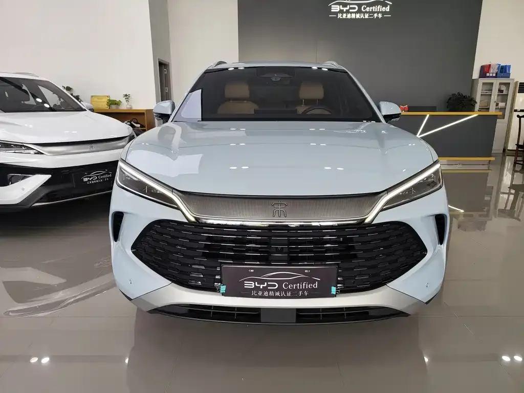 BYD L DM-i — фото 8