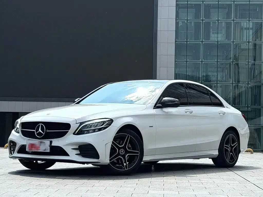 Mercedes-Benz C-Class — фото 1