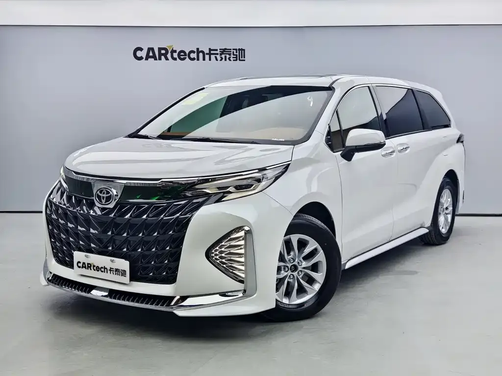 Toyota Granvia — фото 1