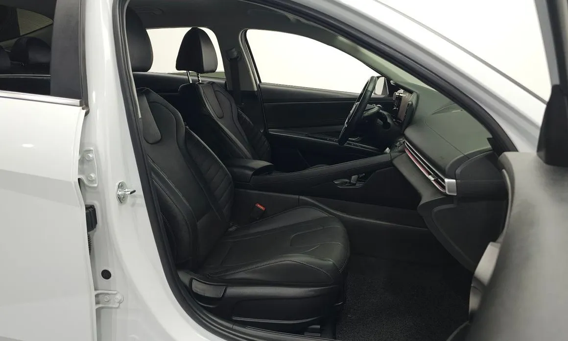 Hyundai AVANTE — фото 2