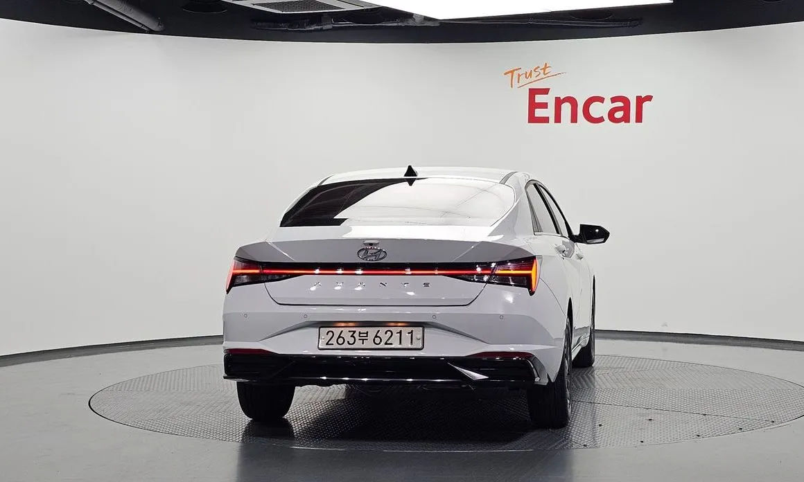 Hyundai AVANTE — фото 8