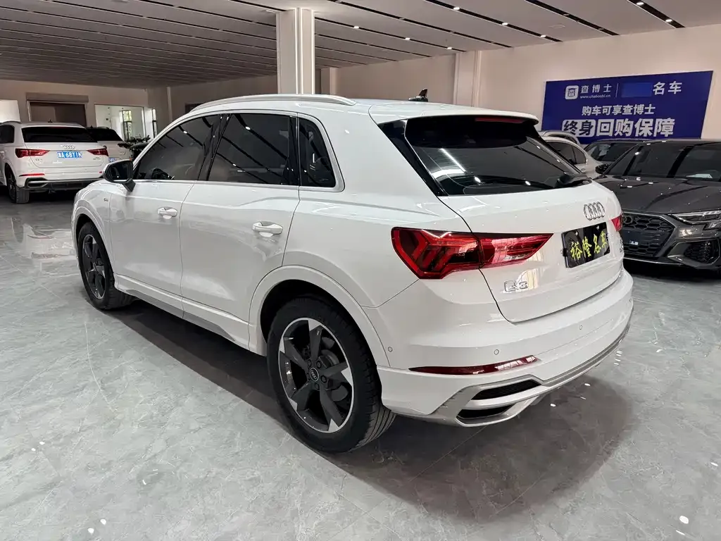 Audi Q3 — фото 5