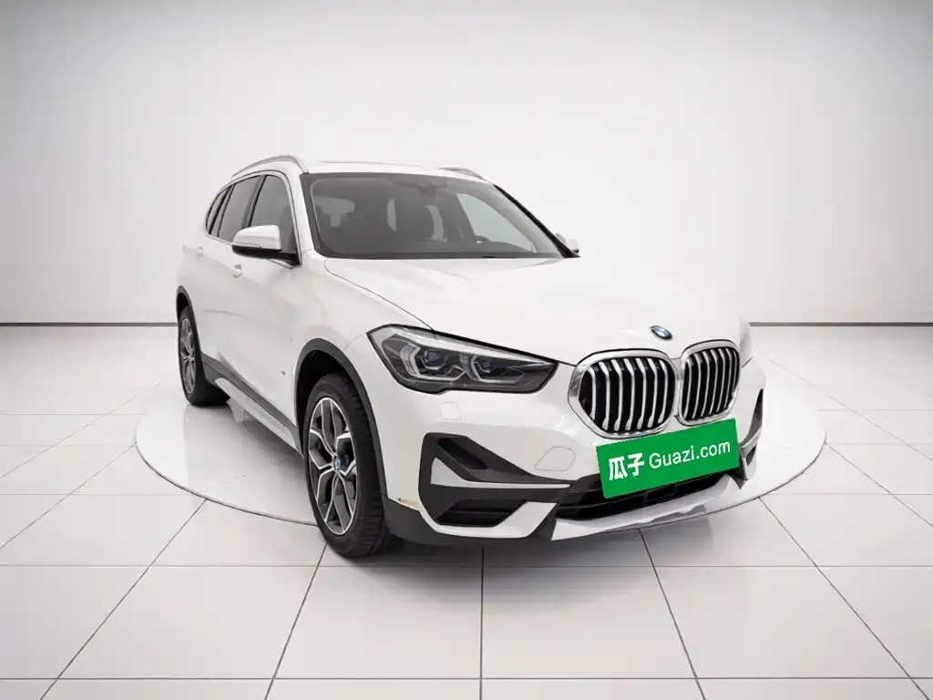 BMW X1 — фото 8