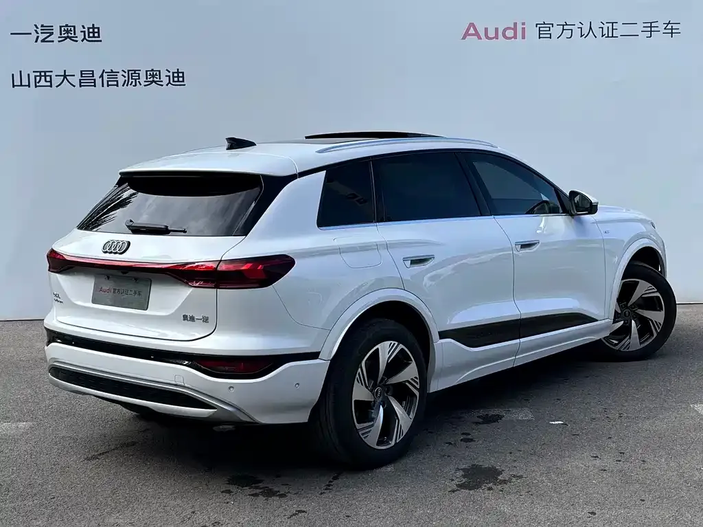 Audi Q6L e-tron — фото 8