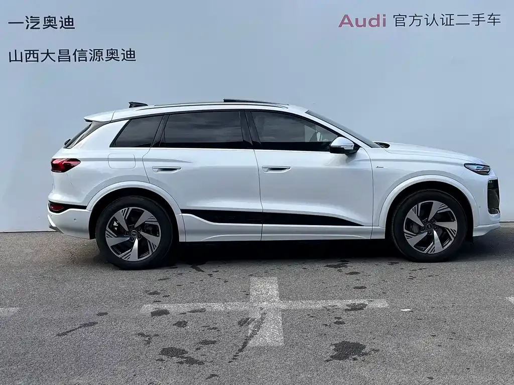 Audi Q6L e-tron — фото 9