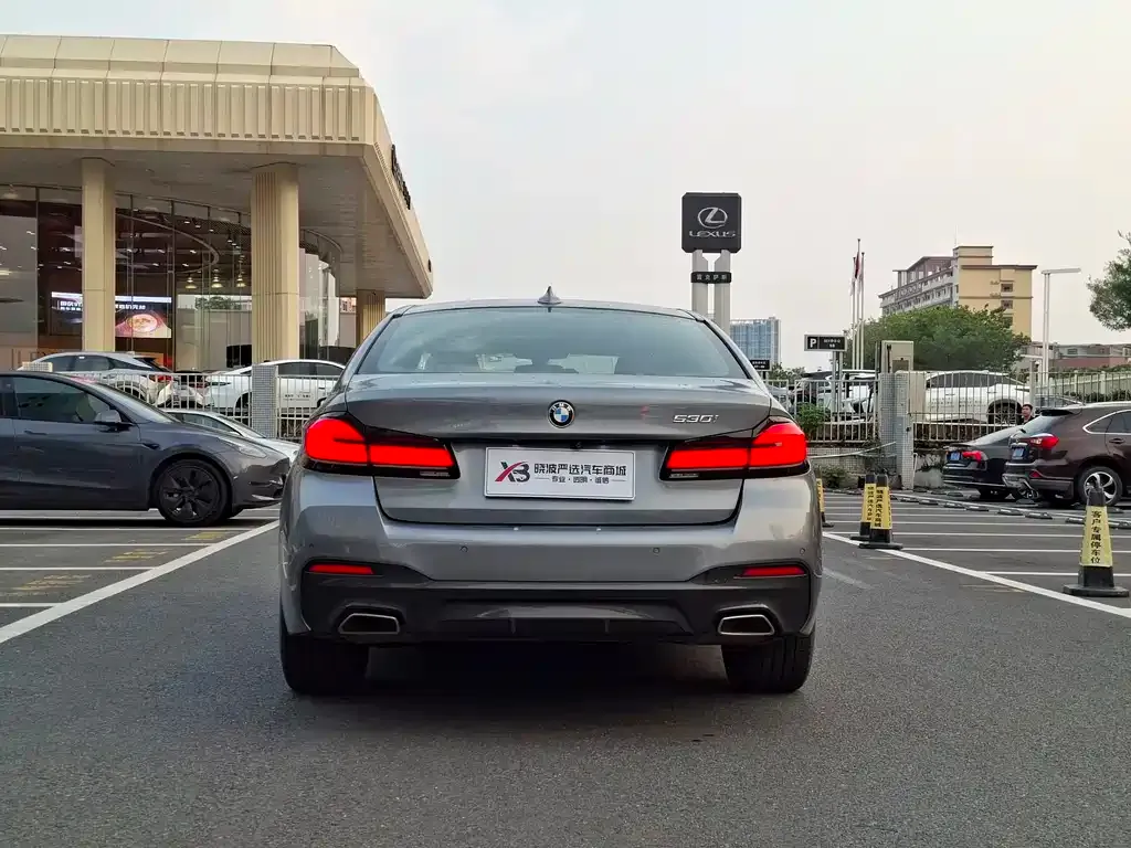 BMW 5 Series (Import) — фото 2