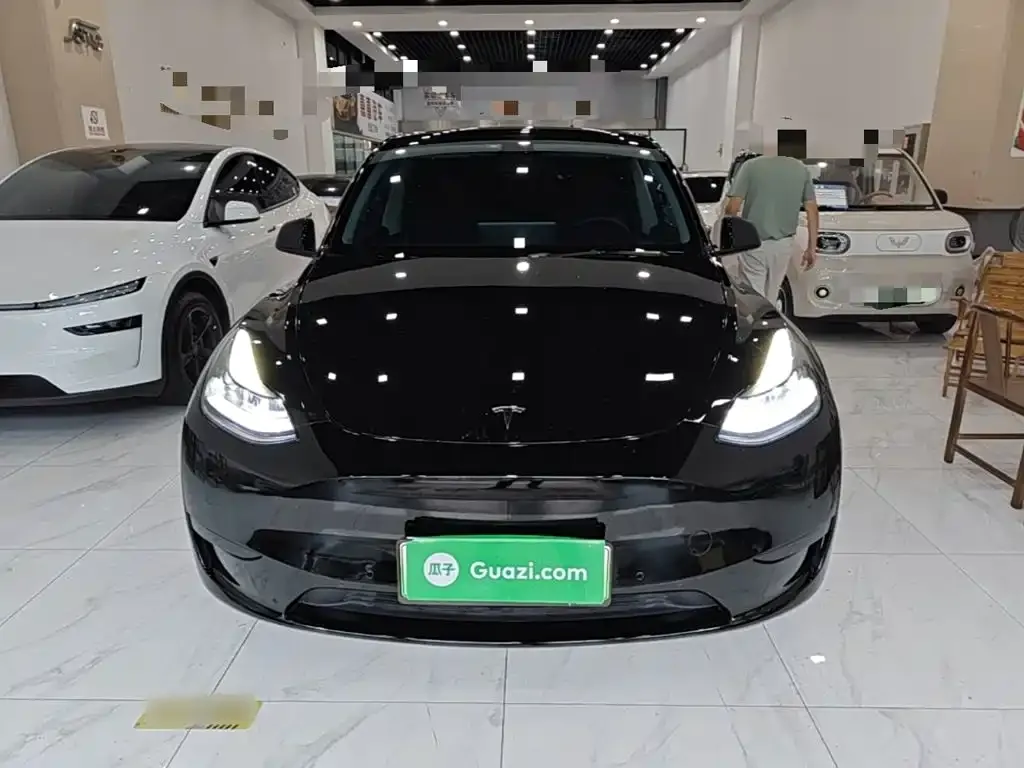 Tesla Model Y — фото 3