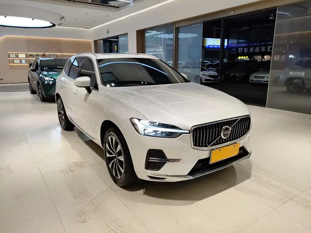 Volvo XC60 — фото 2