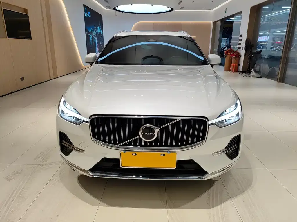 Volvo XC60 — фото 4