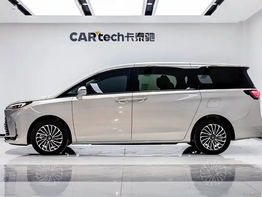 Buick GL8 Hybrid — фото 3