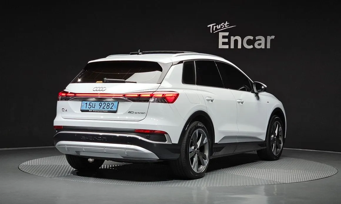 Audi Q4 e-tron — фото 4