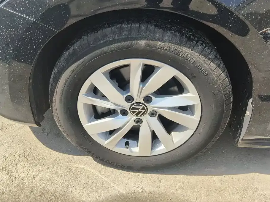 Volkswagen Passat — фото 2
