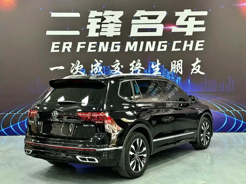 Volkswagen Tiguan L — фото 4