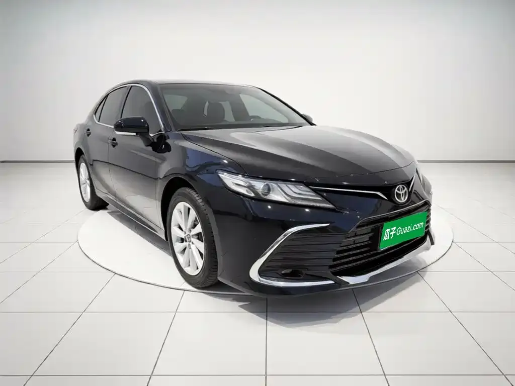 Toyota Camry — фото 7