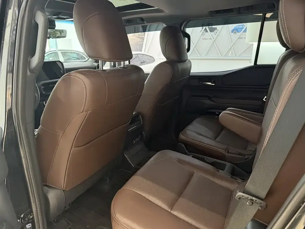 Toyota Prado — фото 9