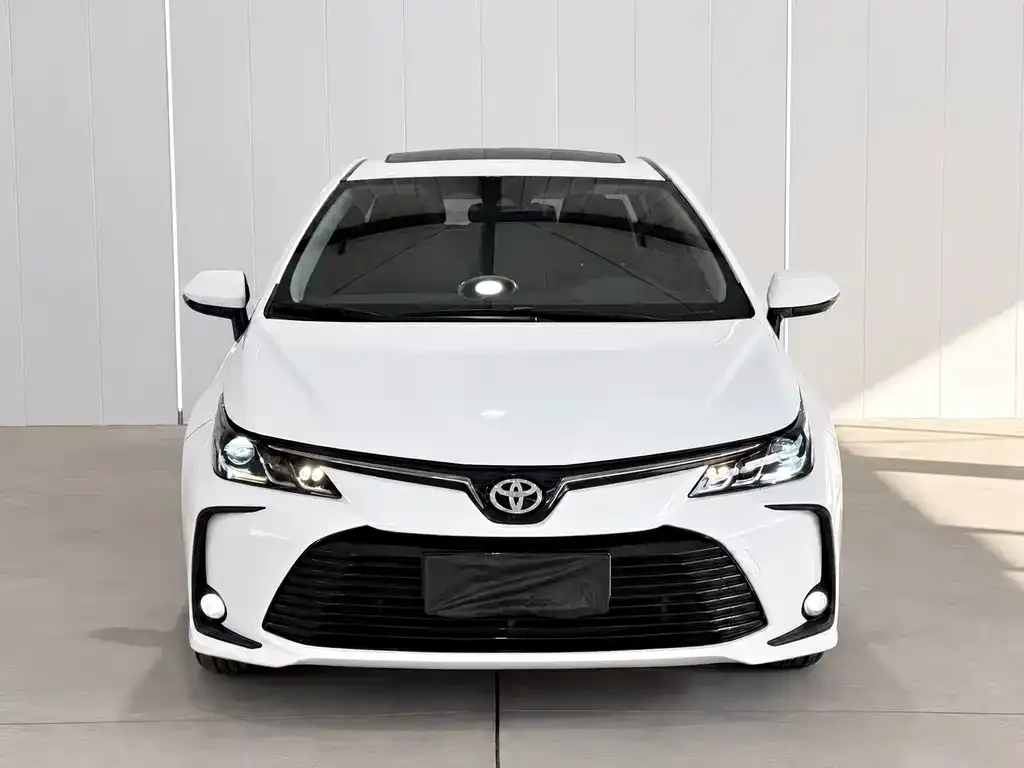 Toyota Corolla — фото 6
