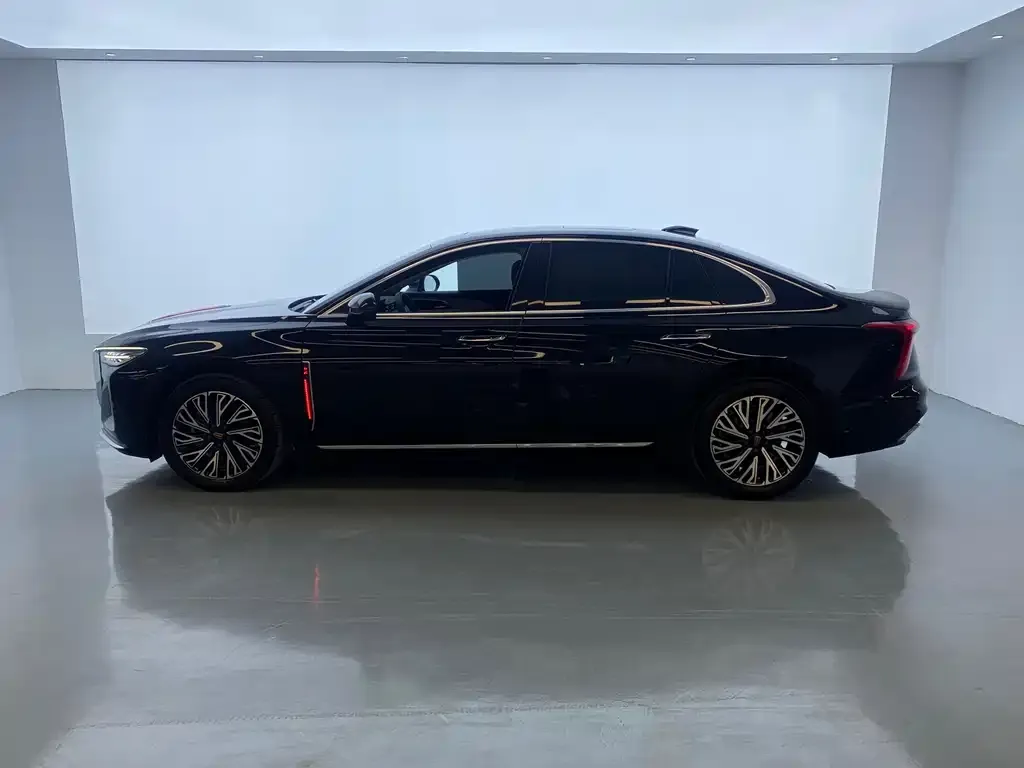 Hongqi H5 — фото 10