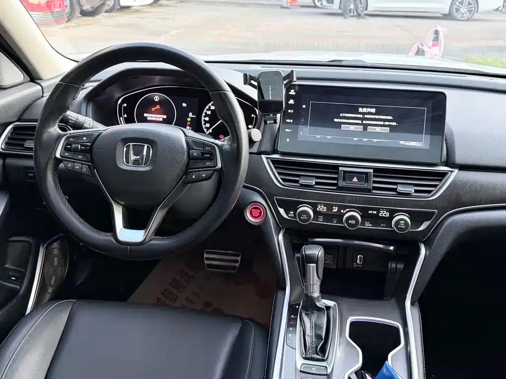 Honda Accord — фото 3