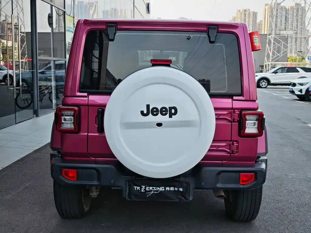 Jeep Wrangler — фото 6