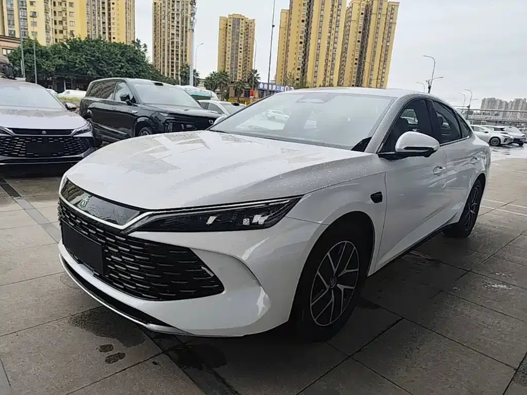 BYD Qin L — фото 1
