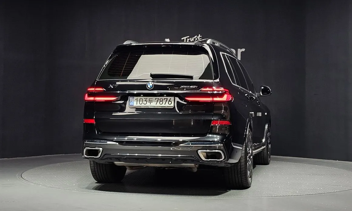 BMW X7 — фото 3
