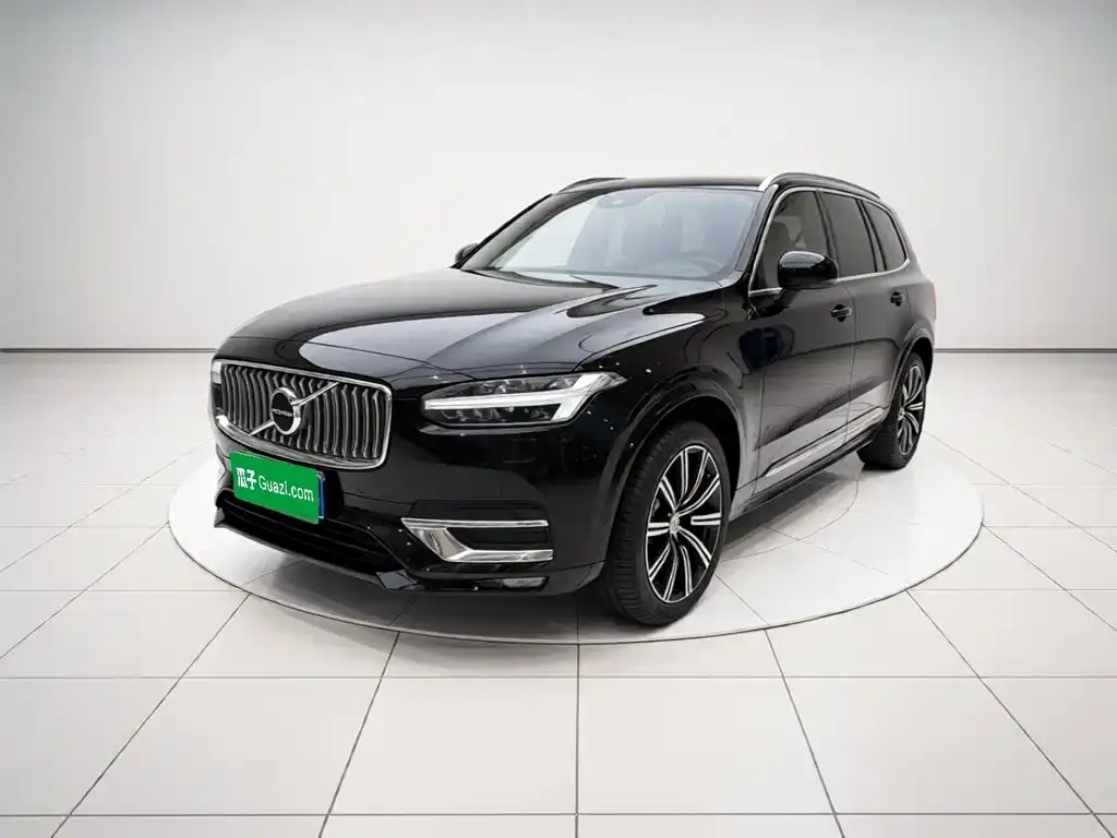 Volvo XC90 — фото 1