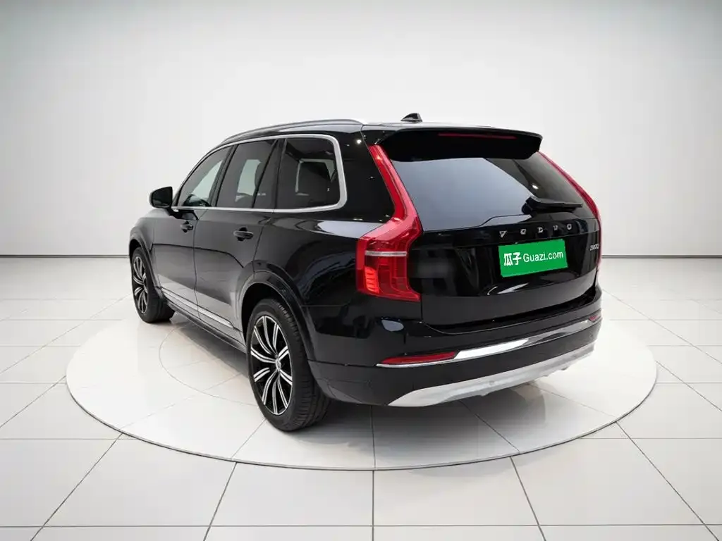 Volvo XC90 — фото 8