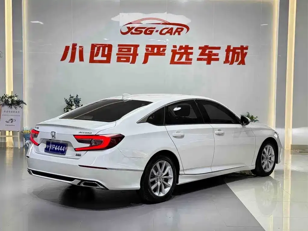 Honda Accord — фото 5