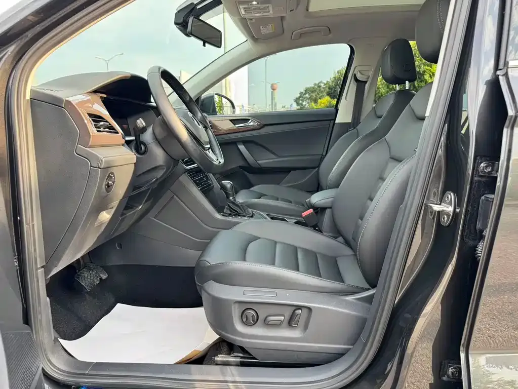 Volkswagen Tharu — фото 3