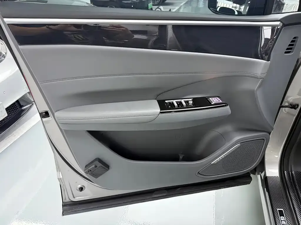 Geely Galaxy L7 — фото 3