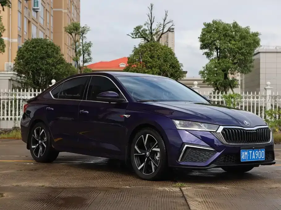 Skoda Octavia — фото 7