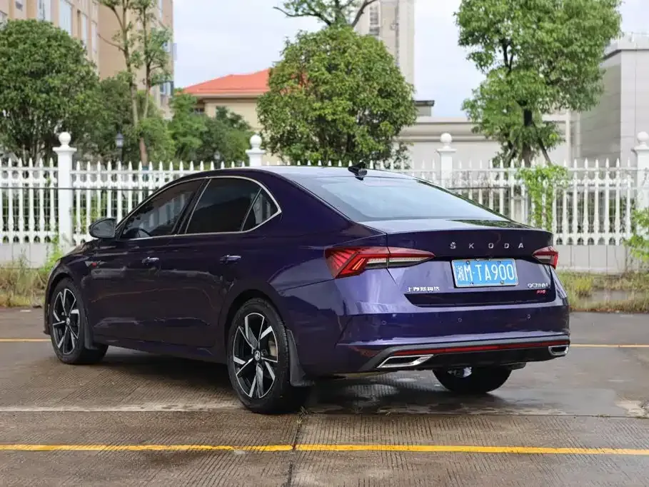 Skoda Octavia — фото 9