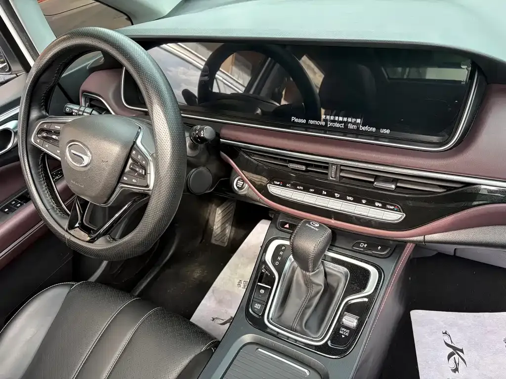 GAC Motor Trumpchi M6 — фото 10