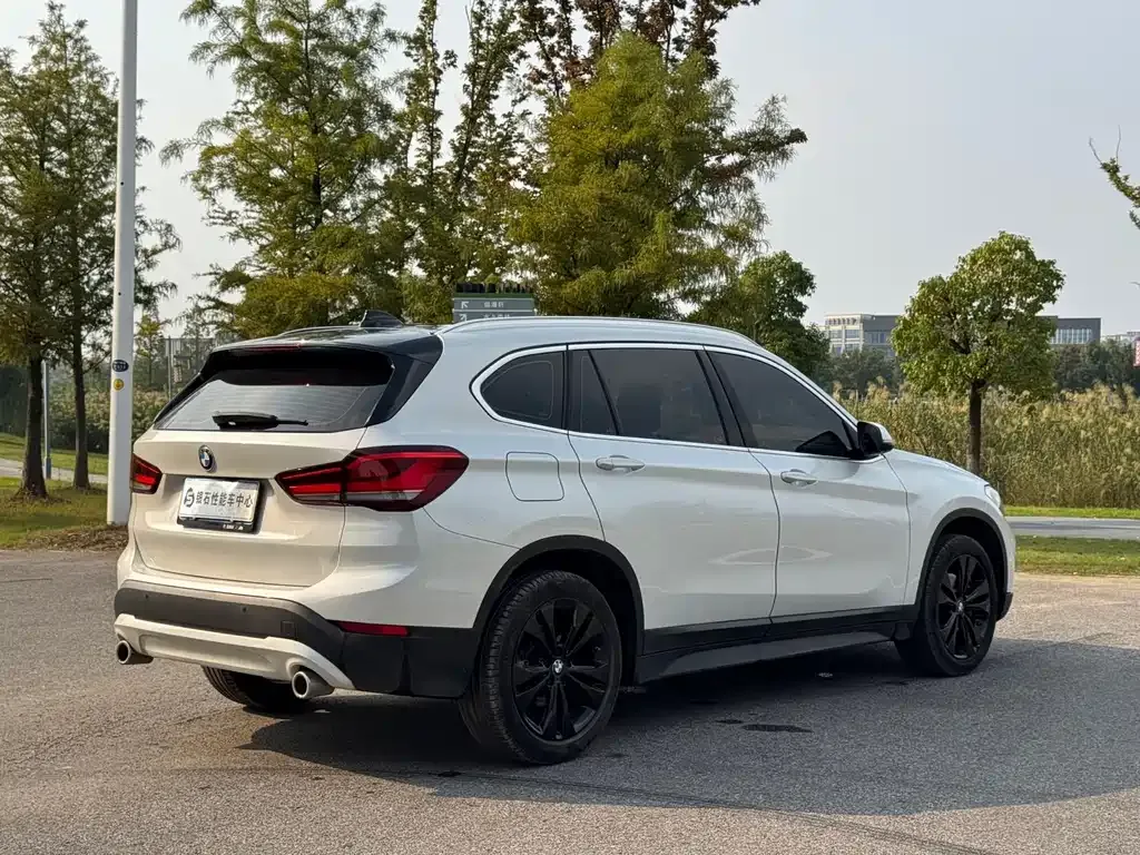 BMW X1 — фото 10