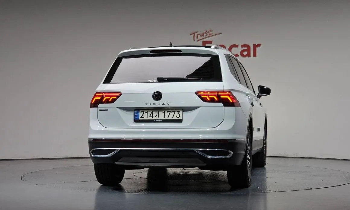 Volkswagen Tiguan — фото 4