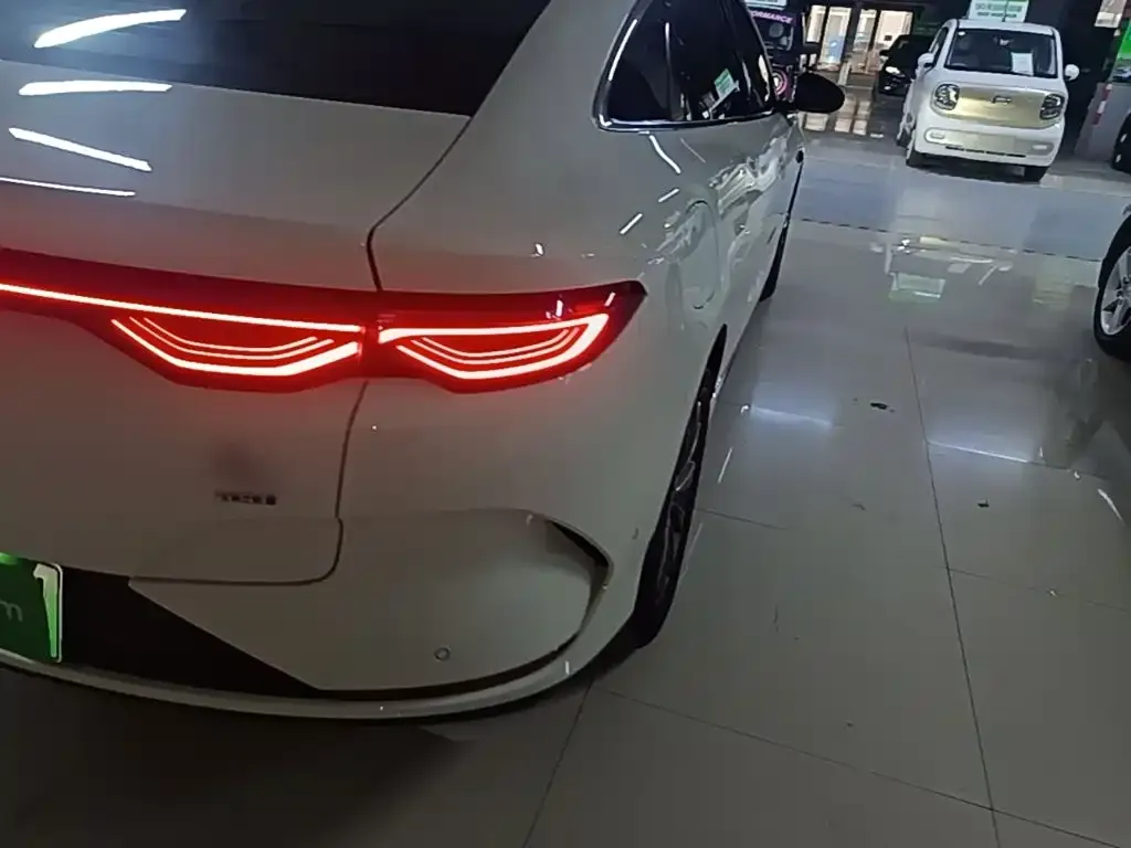 BYD Qin L — фото 3