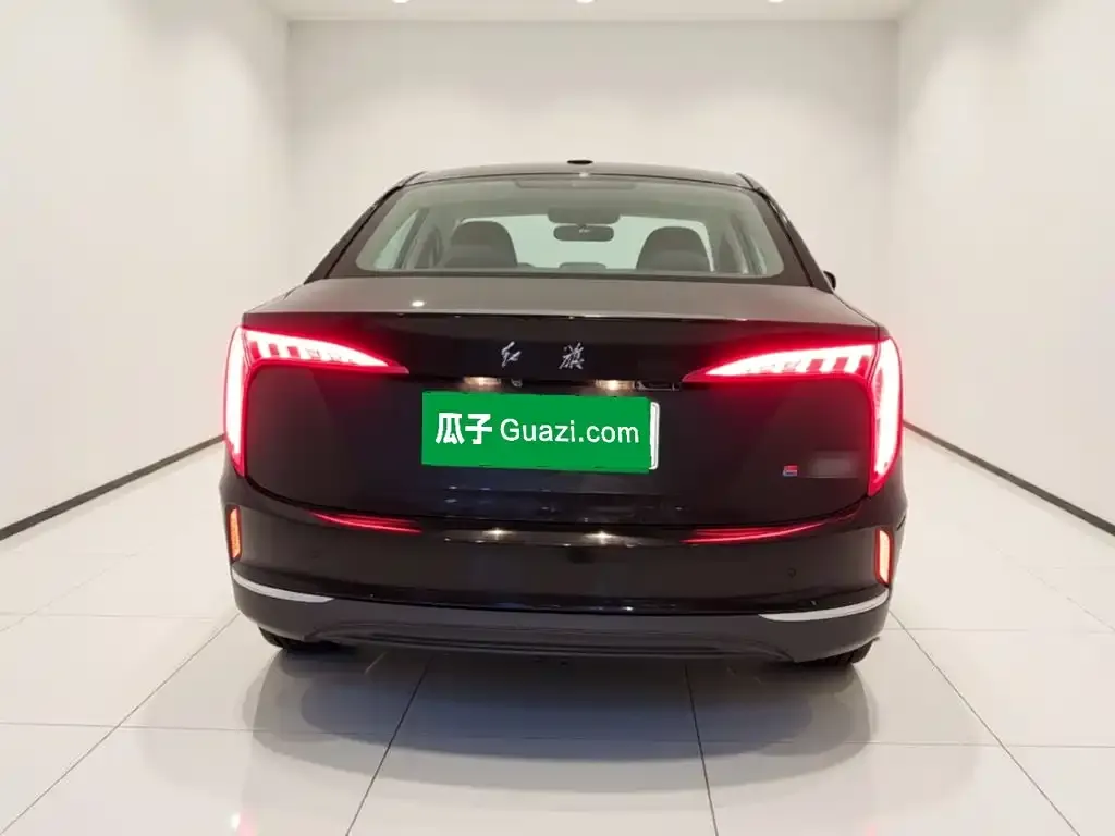 Hongqi E-QM5 — фото 5