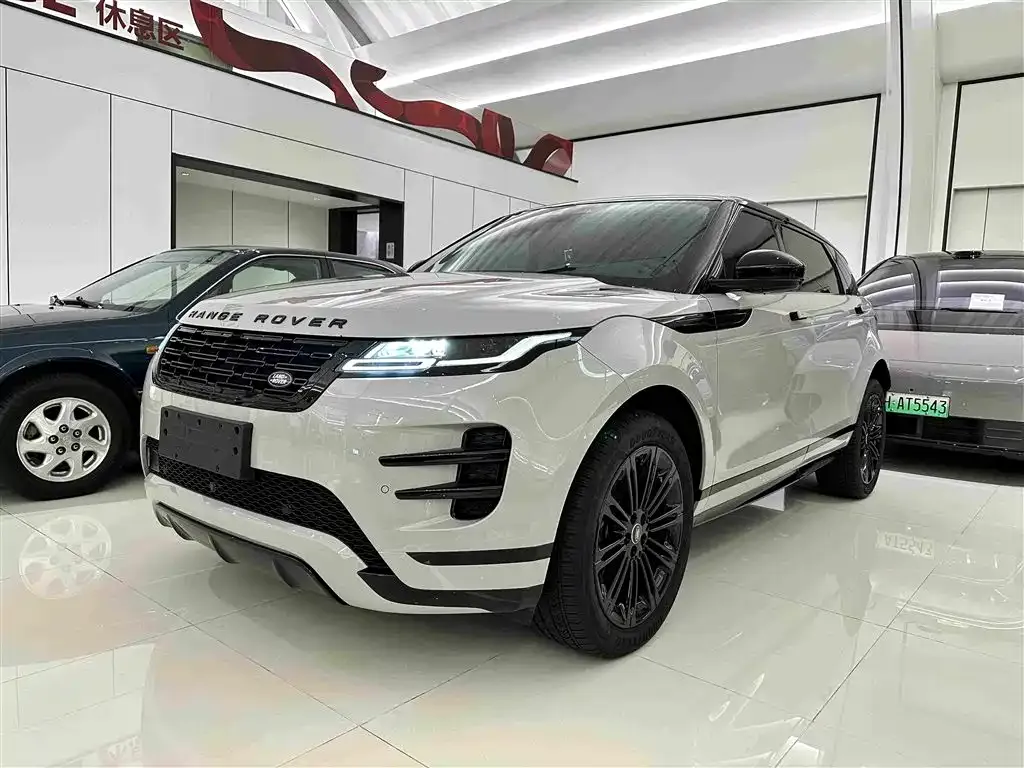 Land Rover Evoque — фото 1