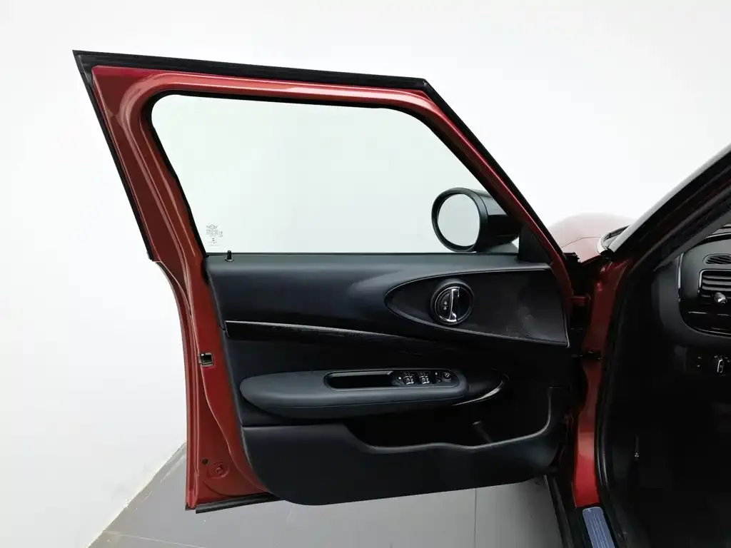 MINI Clubman — фото 2