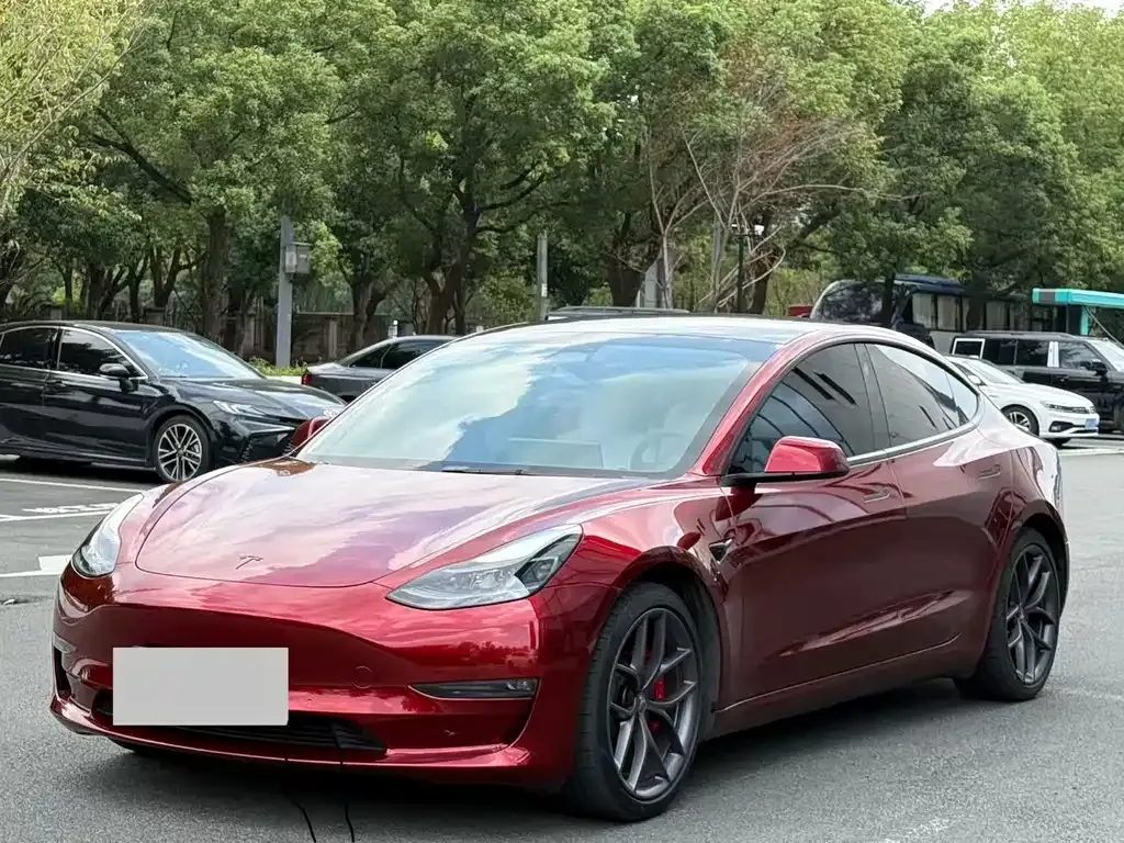 Tesla Model 3 — фото 6
