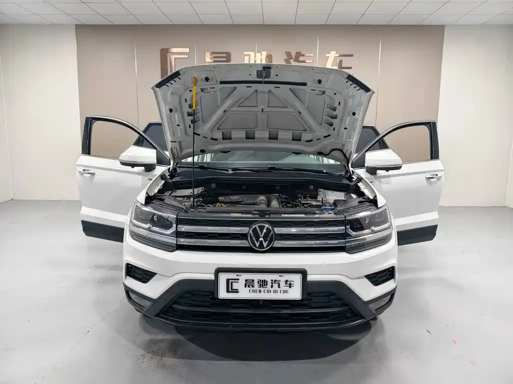 Volkswagen Tharu — фото 2