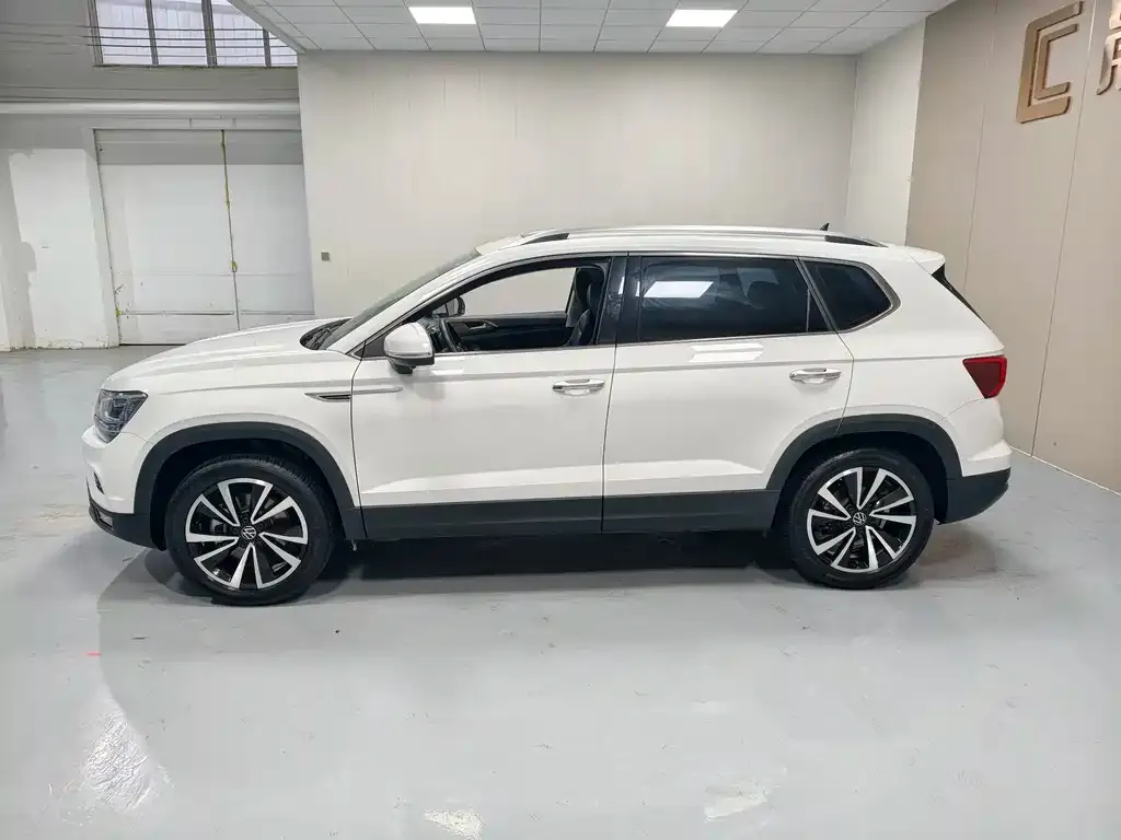 Volkswagen Tharu — фото 4