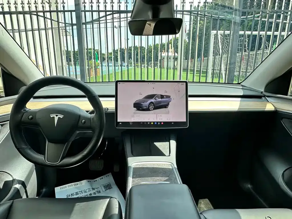Tesla Model Y — фото 4