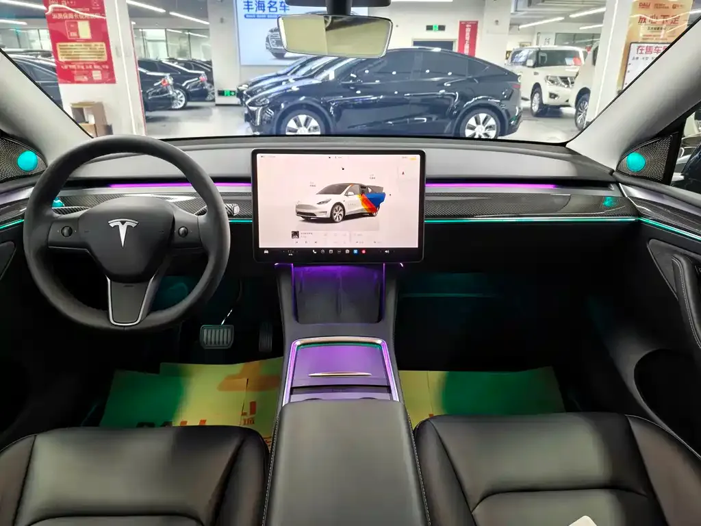 Tesla Model Y — фото 7