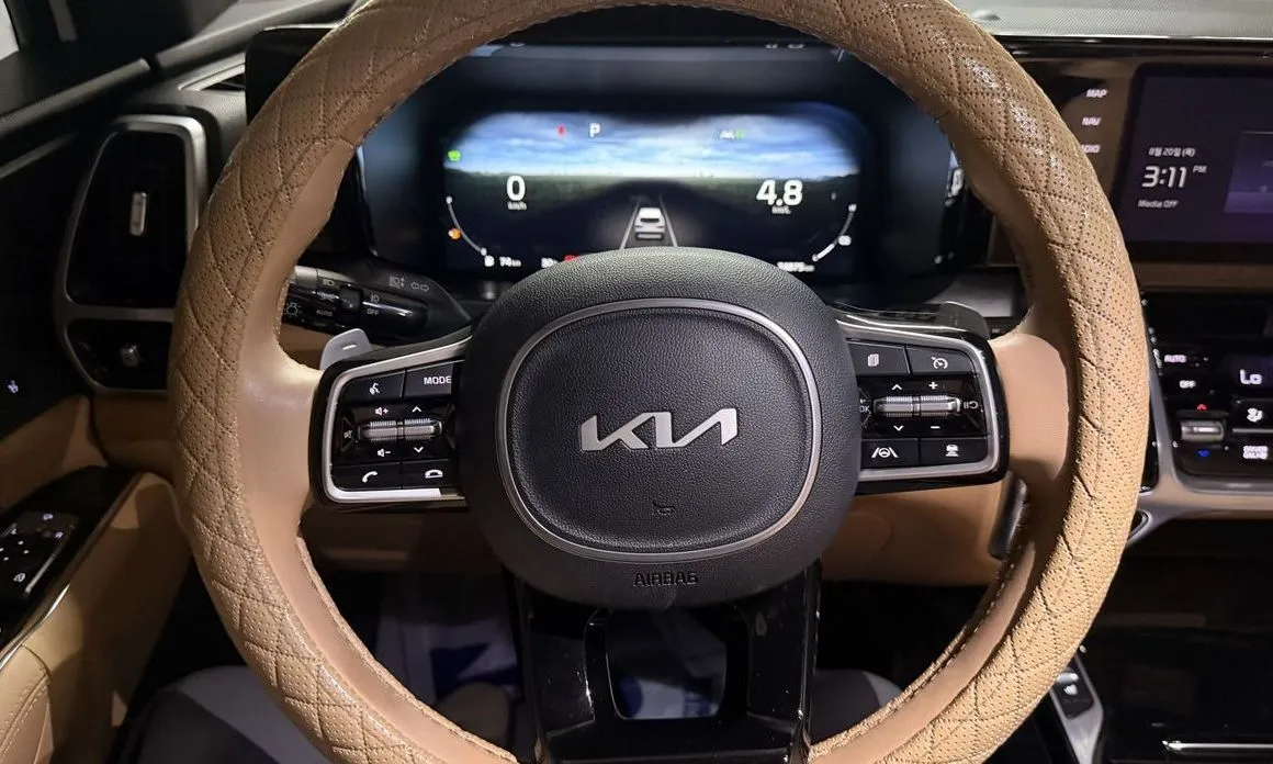 Kia Sorento — фото 10