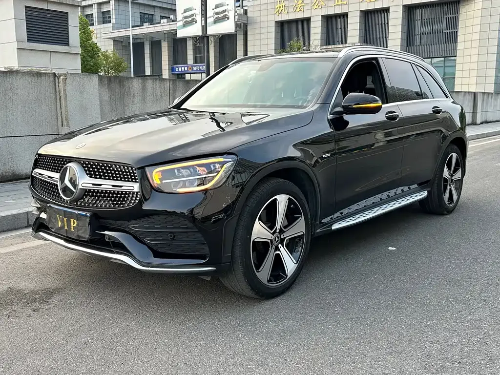 Mercedes-Benz GLC — фото 1